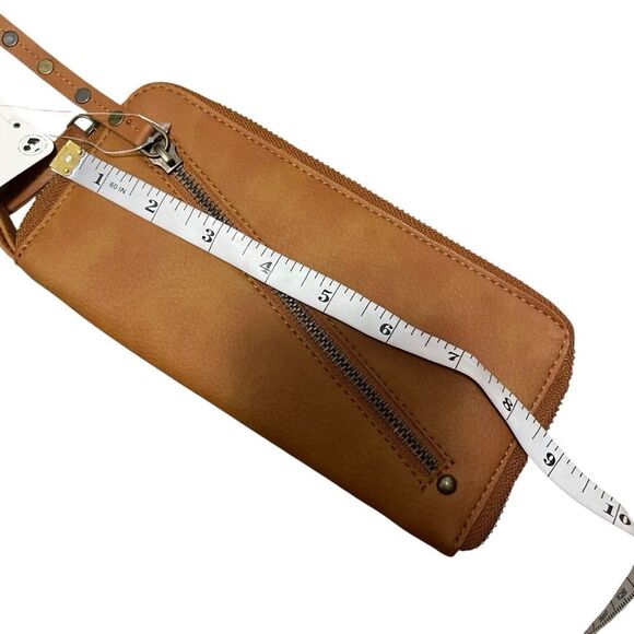 Free People Vegan Leather Wristlet Wallet NWT - Picture 7 of 8